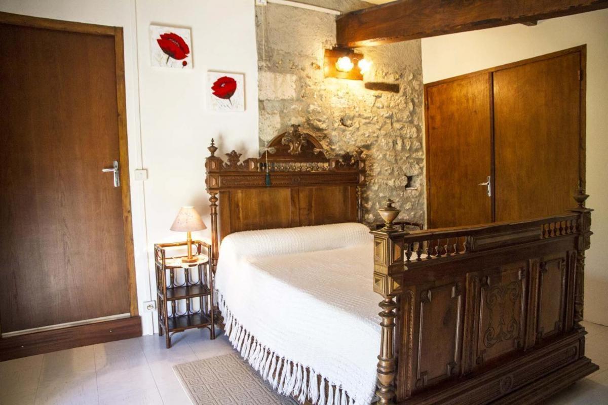 Вилла Chez Simone Senouillac Экстерьер фото