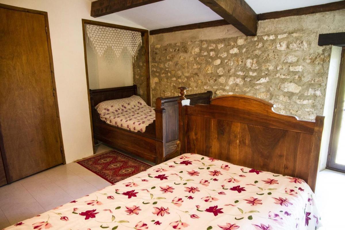 Вилла Chez Simone Senouillac Экстерьер фото